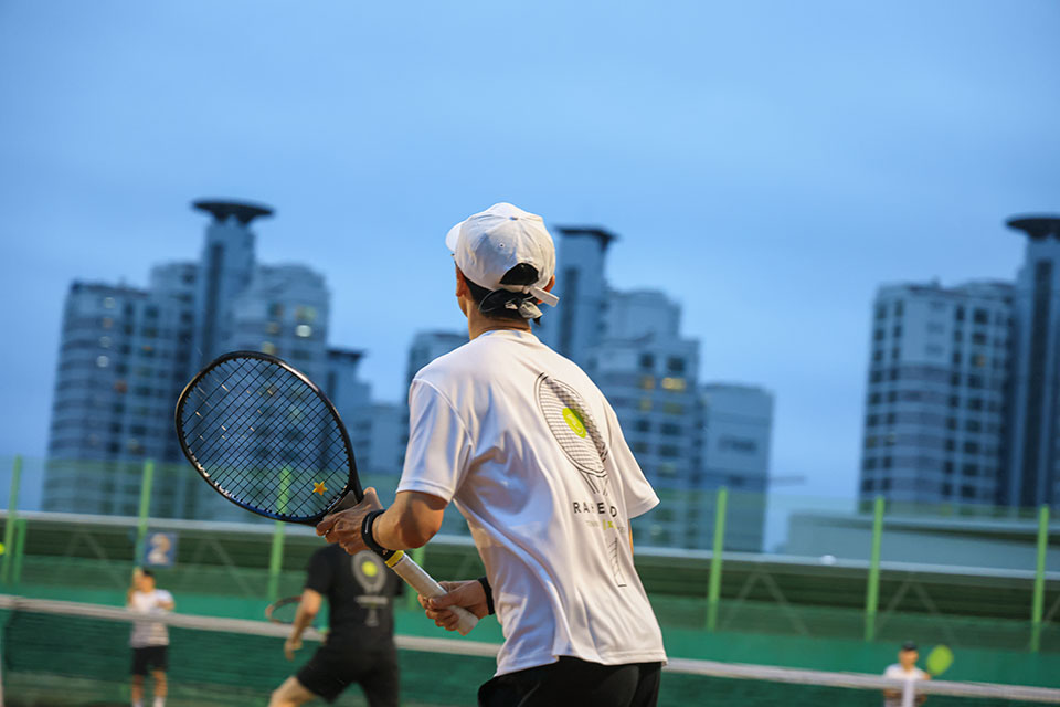 KNOC TENNIS
              CLUB
