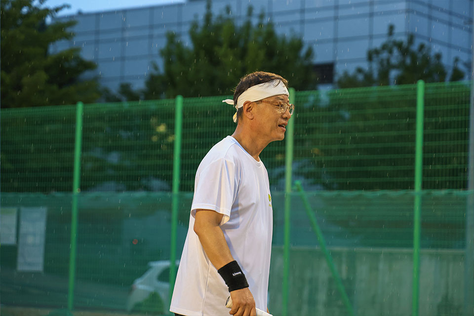 KNOC TENNIS
              CLUB